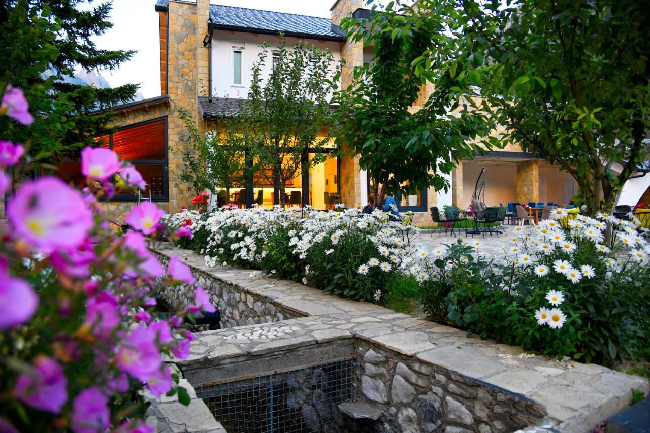 Breezy Hotel Valbona Exteriör bild