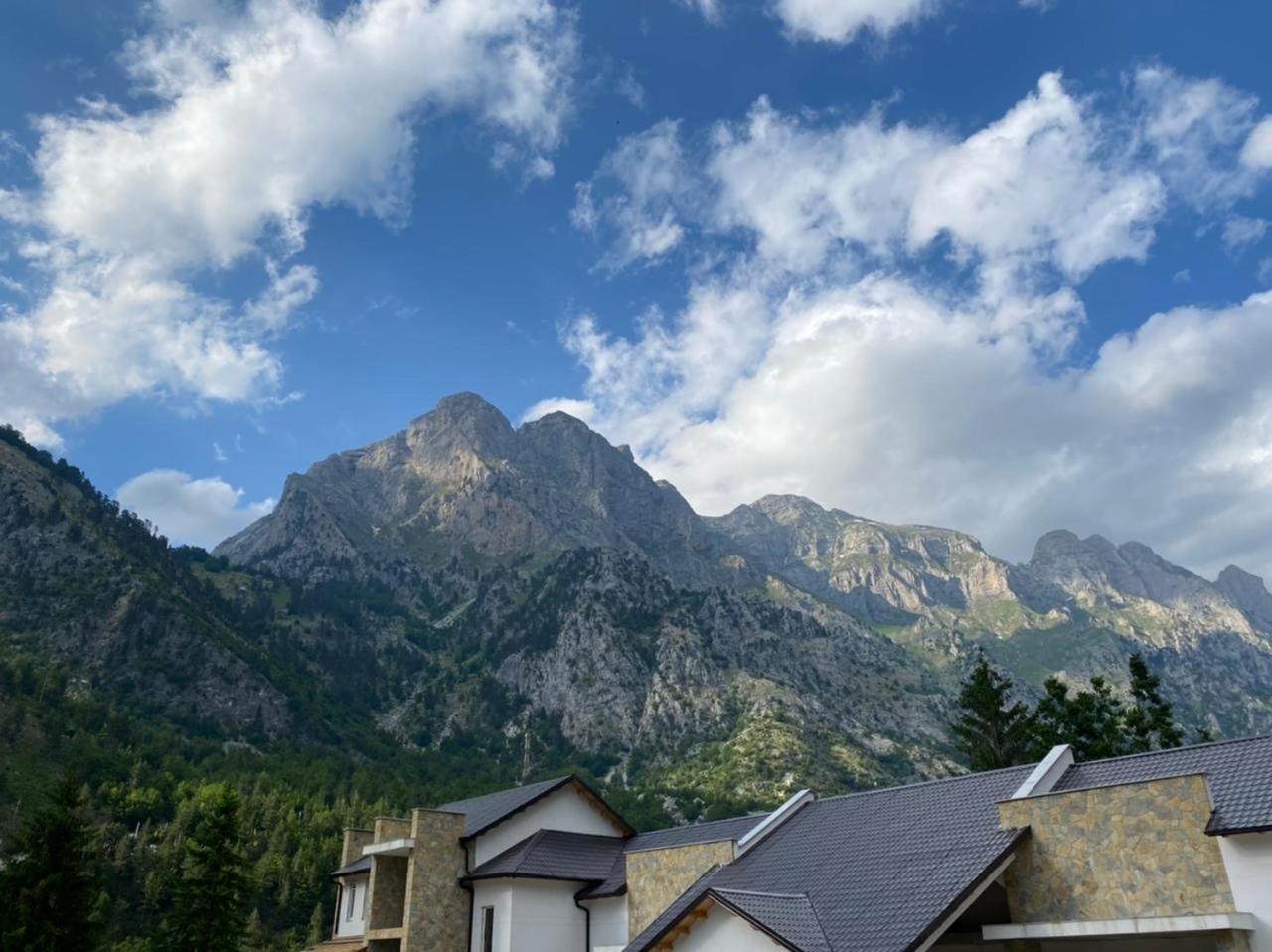 Breezy Hotel Valbona Exteriör bild