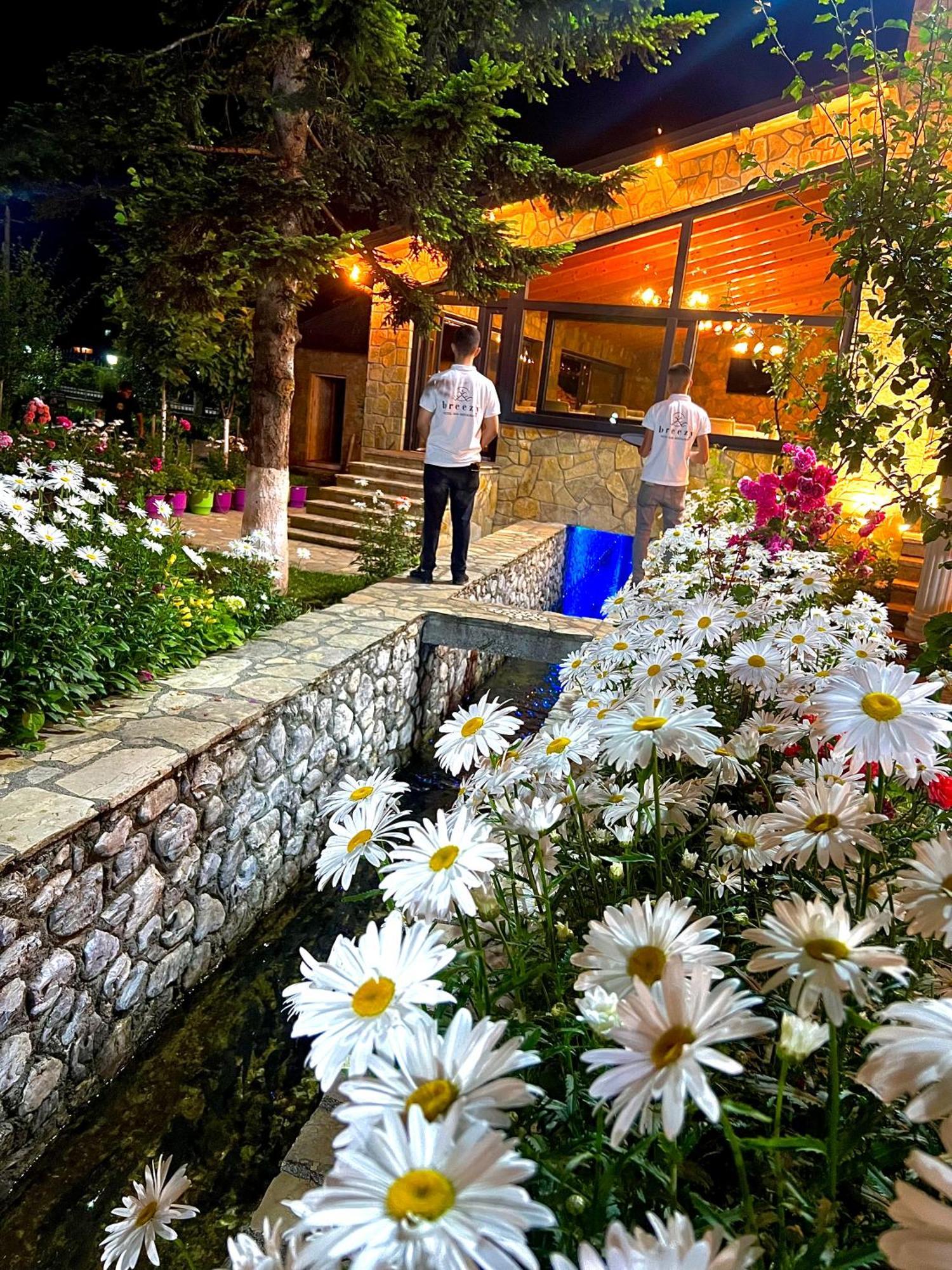 Breezy Hotel Valbona Exteriör bild