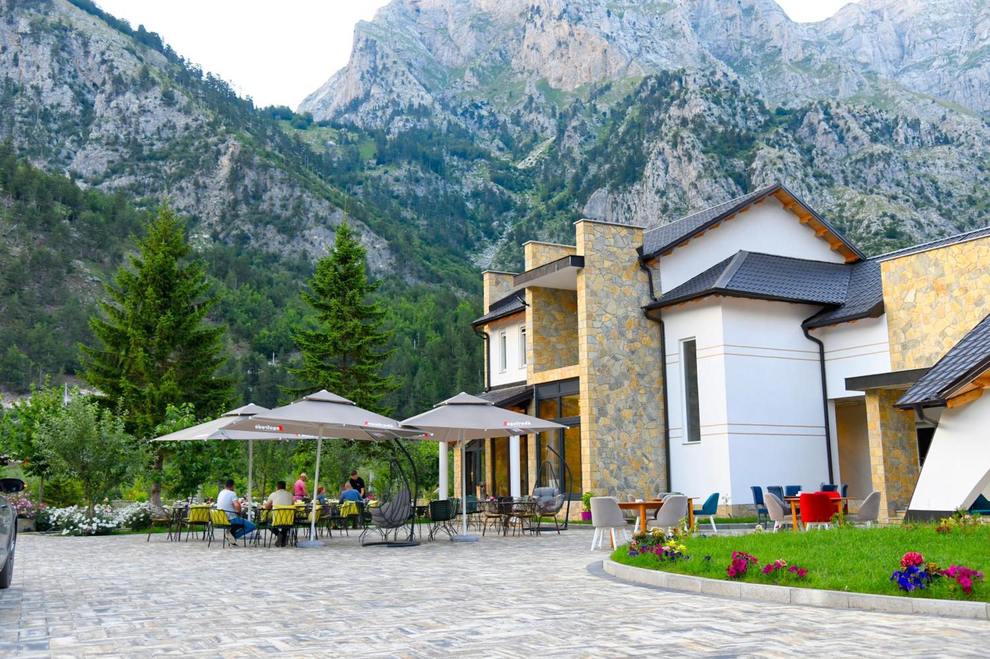 Breezy Hotel Valbona Exteriör bild
