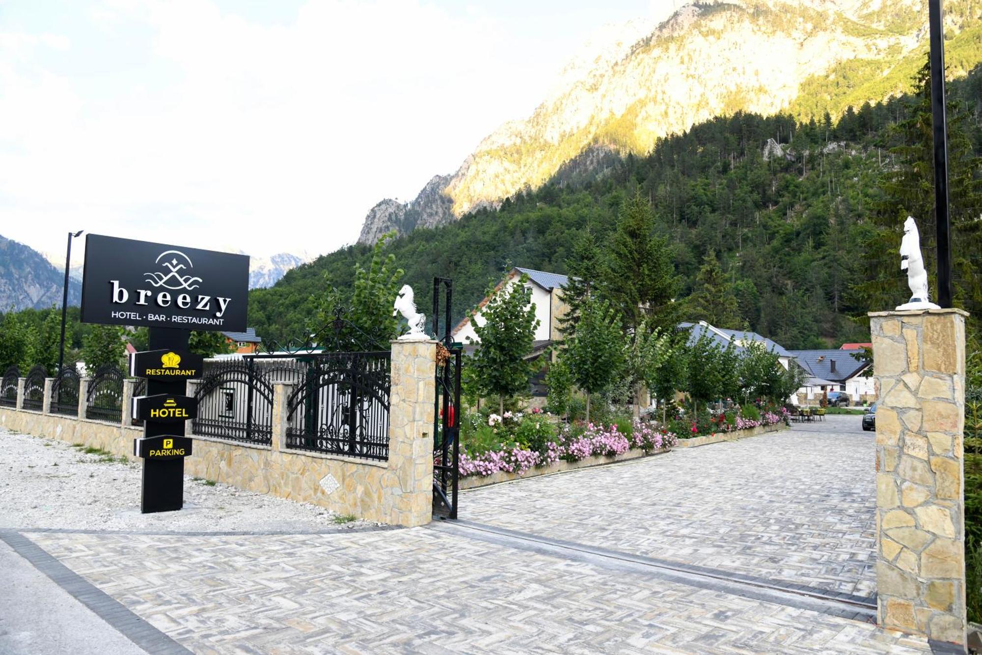 Breezy Hotel Valbona Exteriör bild